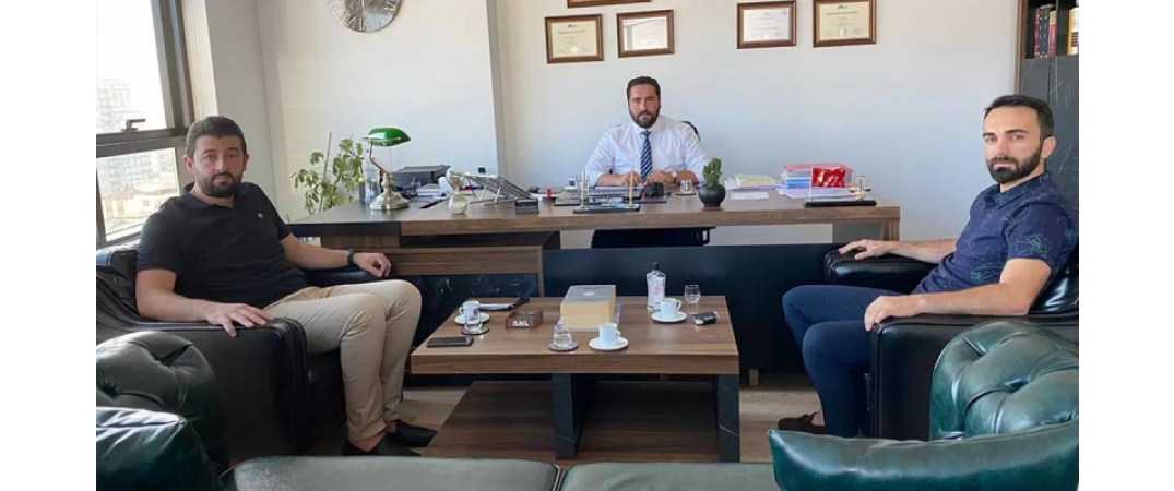 Yönetim kurulu üyemiz Emre Aydın’ı ofisinde ziyaret Ettik