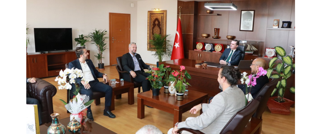 Pendik İlçe Kaymakamlığına atanan Sn. Mehmet YILDIZ’a hayırlı olsun ziyaretinde bulunduk.