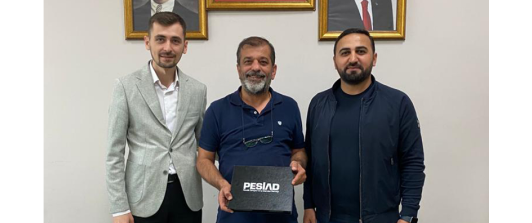 Pendik Belediyesi Gençlik ve Spor Hizmetleri Müdürü Sn. Abdurrahim BAYRAM’a ziyarette bulundular.