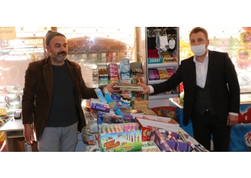 PESİAD Olarak, Üyelerimizin Desteği İle Çeşitli Mahallelerimizin Bakkallarında Bulunan Veresiye Defterlerini Kapattık