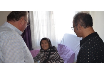 Yaşlı Bakım Merkezini Ziyaret Ettik