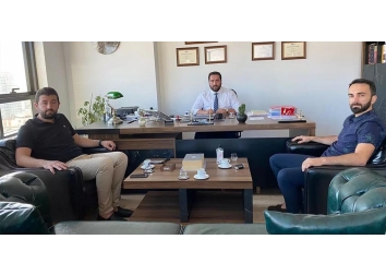 Yönetim kurulu üyemiz Emre Aydın’ı ofisinde ziyaret Ettik