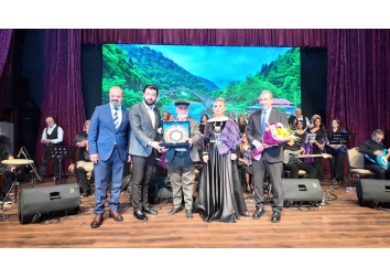 “Yedi Bölge Bir Sahne” Karadeniz Bölgesi Konserini büyük bir coşkuyla gerçekleştirdik.