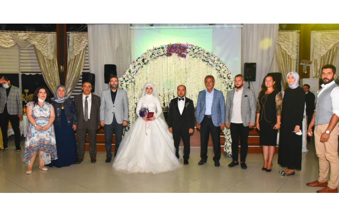 Genç PESİAD Yönetim Kurulu Üyemiz Cüneyt Şallı nın Düğününe Katılım Sağladık