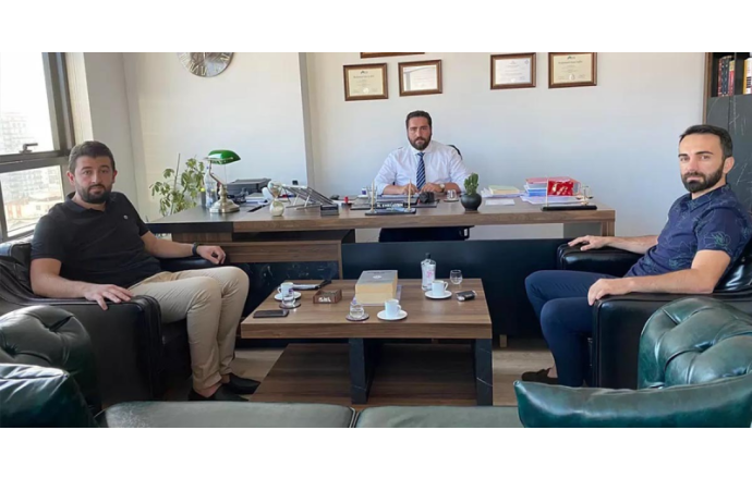 Yönetim kurulu üyemiz Emre Aydın’ı ofisinde ziyaret Ettik