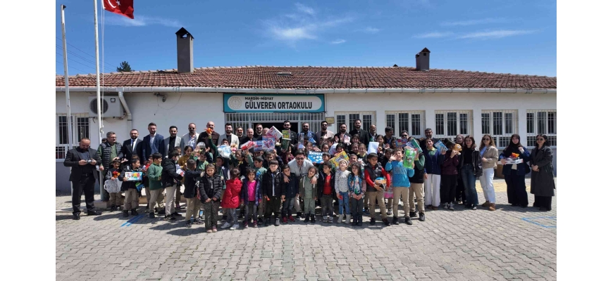 Oyuncak Kardeşliği Projesi”mizin 6’ncısını Mardin’in Midyat ilçesinde tamamladık.